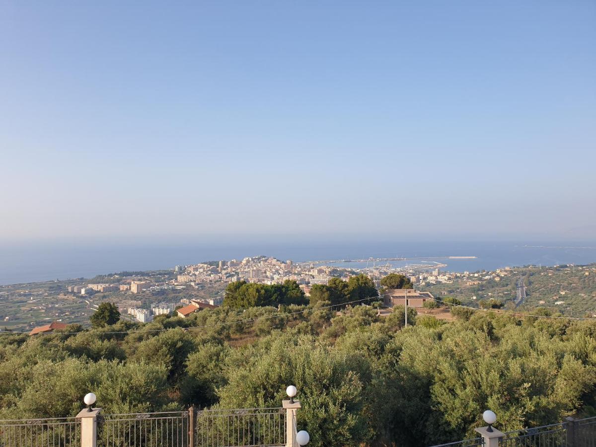 Villa Bona テルミニ・イメレーゼ エクステリア 写真