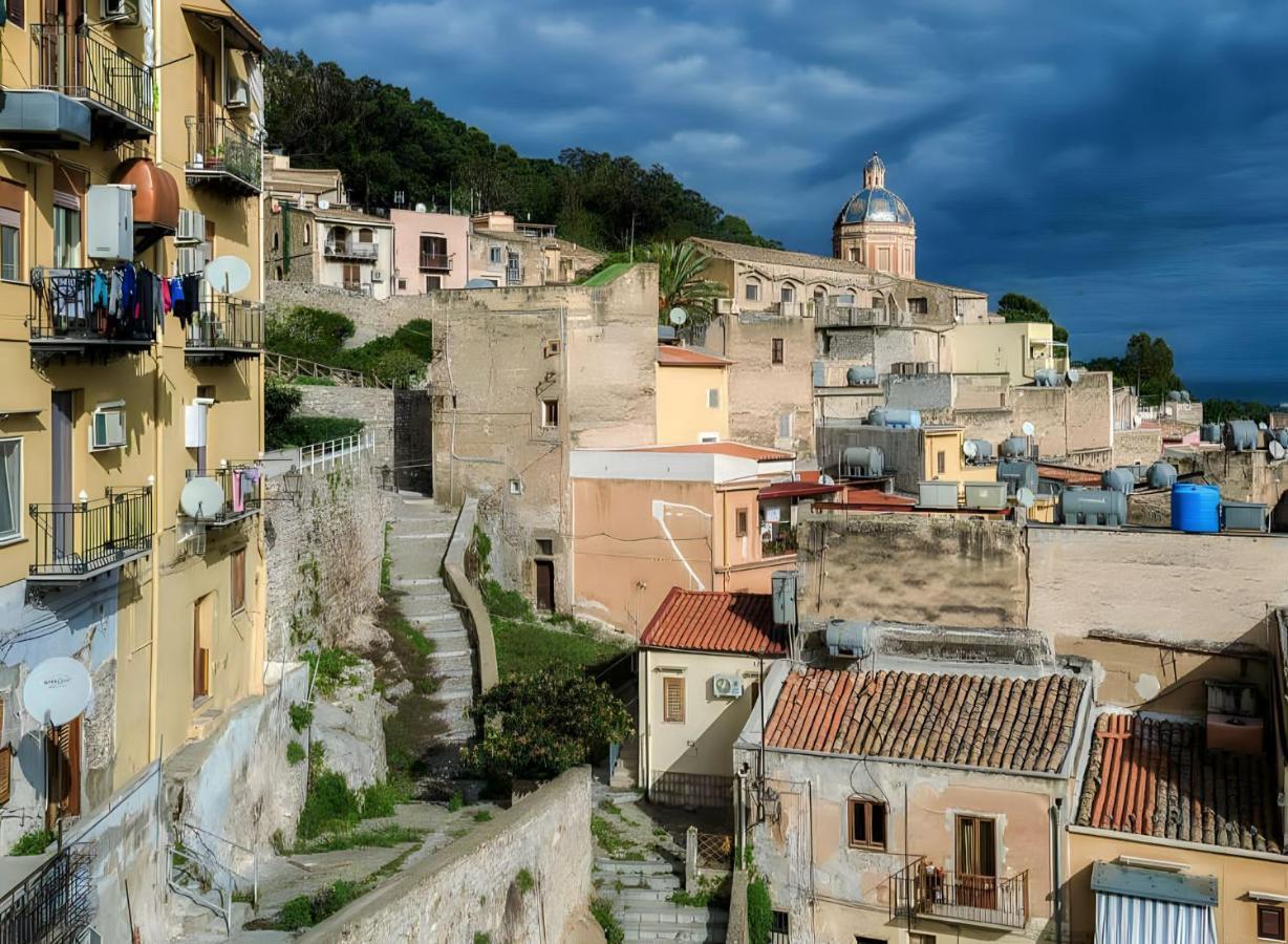 Villa Bona テルミニ・イメレーゼ エクステリア 写真