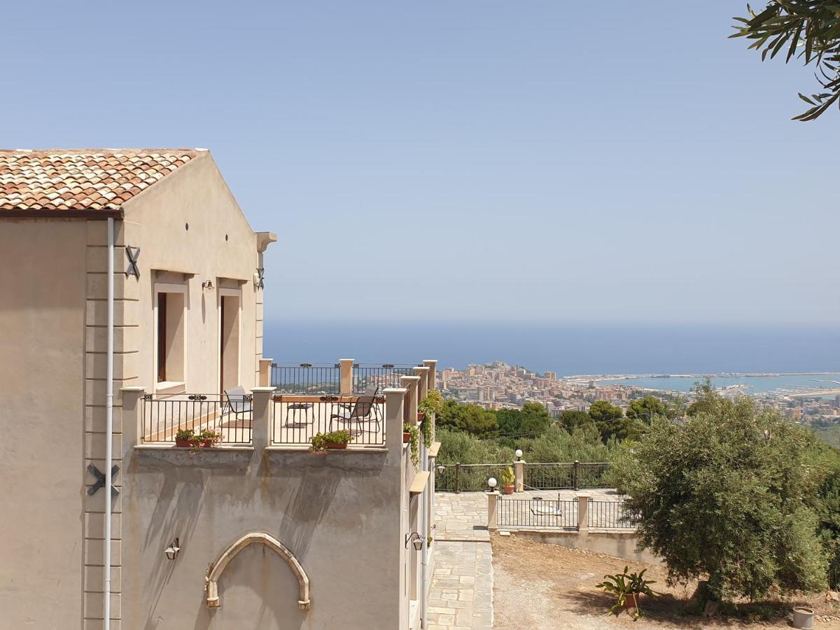 Villa Bona テルミニ・イメレーゼ エクステリア 写真