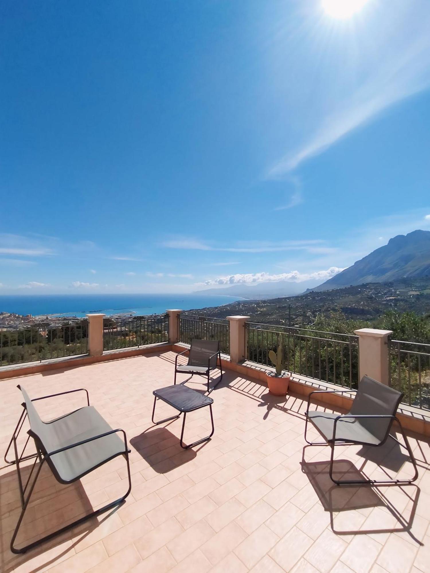Villa Bona テルミニ・イメレーゼ エクステリア 写真
